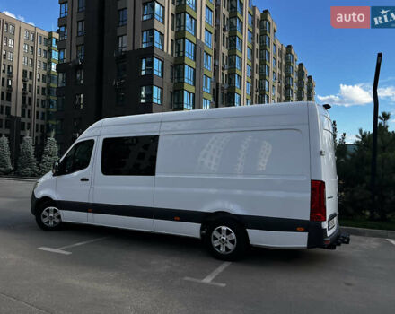 Белый Мерседес Sprinter, объемом двигателя 2.14 л и пробегом 307 тыс. км за 33900 $, фото 5 на Automoto.ua