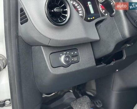 Белый Мерседес Sprinter, объемом двигателя 2.2 л и пробегом 325 тыс. км за 28900 $, фото 15 на Automoto.ua