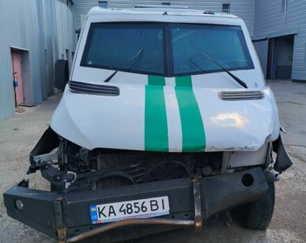 Белый Мерседес Sprinter, объемом двигателя 2.1 л и пробегом 141 тыс. км за 2839 $, фото 1 на Automoto.ua