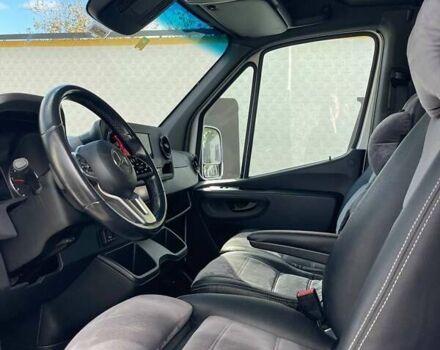 Белый Мерседес Sprinter, объемом двигателя 2.14 л и пробегом 540 тыс. км за 42232 $, фото 3 на Automoto.ua
