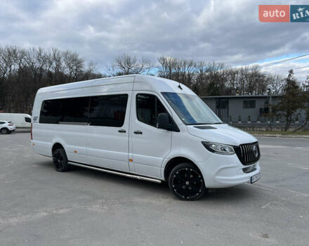 Белый Мерседес Sprinter, объемом двигателя 2 л и пробегом 245 тыс. км за 39500 $, фото 1 на Automoto.ua