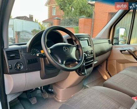 Белый Мерседес Sprinter, объемом двигателя 2.2 л и пробегом 248 тыс. км за 20999 $, фото 21 на Automoto.ua