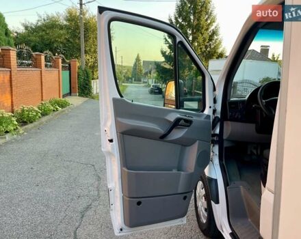 Белый Мерседес Sprinter, объемом двигателя 2.2 л и пробегом 248 тыс. км за 20999 $, фото 20 на Automoto.ua