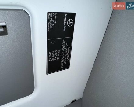 Білий Мерседес Sprinter, об'ємом двигуна 2.2 л та пробігом 207 тис. км за 27199 $, фото 25 на Automoto.ua
