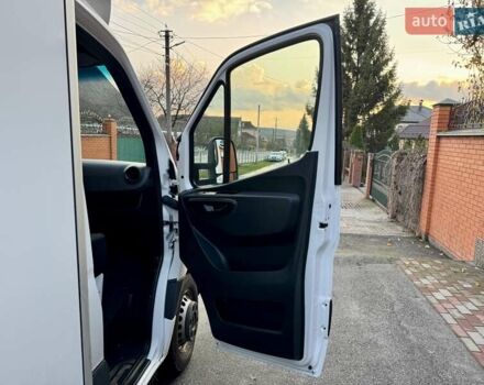 Белый Мерседес Sprinter, объемом двигателя 2.2 л и пробегом 192 тыс. км за 29300 $, фото 36 на Automoto.ua