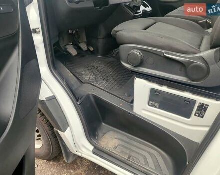 Белый Мерседес Sprinter, объемом двигателя 2.1 л и пробегом 300 тыс. км за 24900 $, фото 13 на Automoto.ua