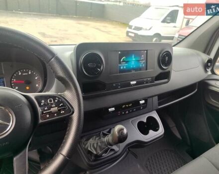Белый Мерседес Sprinter, объемом двигателя 2.1 л и пробегом 300 тыс. км за 24900 $, фото 15 на Automoto.ua