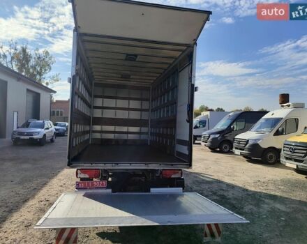 Белый Мерседес Sprinter, объемом двигателя 2 л и пробегом 300 тыс. км за 24700 $, фото 10 на Automoto.ua
