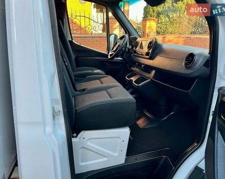 Белый Мерседес Sprinter, объемом двигателя 2.2 л и пробегом 270 тыс. км за 32299 $, фото 23 на Automoto.ua