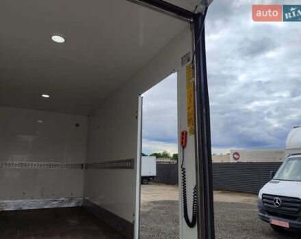 Белый Мерседес Sprinter, объемом двигателя 2.1 л и пробегом 300 тыс. км за 26800 $, фото 23 на Automoto.ua