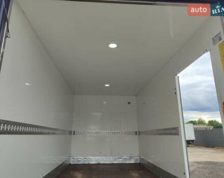 Белый Мерседес Sprinter, объемом двигателя 2.1 л и пробегом 300 тыс. км за 26800 $, фото 22 на Automoto.ua