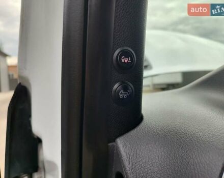 Белый Мерседес Sprinter, объемом двигателя 2.1 л и пробегом 300 тыс. км за 26800 $, фото 44 на Automoto.ua