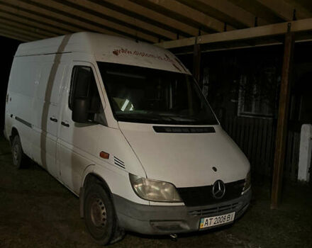 Белый Мерседес Sprinter, объемом двигателя 2.1 л и пробегом 360 тыс. км за 5000 $, фото 2 на Automoto.ua