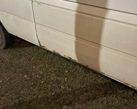 Белый Мерседес Sprinter, объемом двигателя 2.1 л и пробегом 360 тыс. км за 5000 $, фото 4 на Automoto.ua