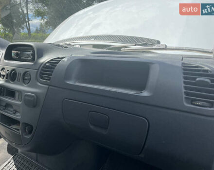 Белый Мерседес Sprinter, объемом двигателя 2.7 л и пробегом 147 тыс. км за 17800 $, фото 9 на Automoto.ua