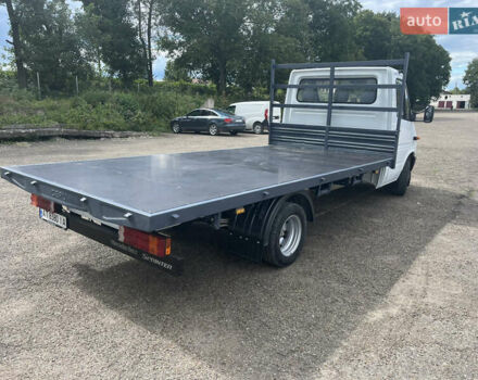 Білий Мерседес Sprinter, об'ємом двигуна 2.7 л та пробігом 147 тис. км за 17800 $, фото 5 на Automoto.ua
