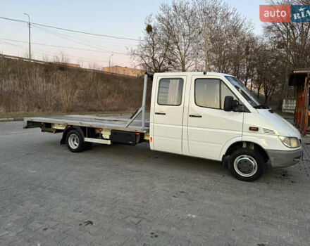 Белый Мерседес Sprinter, объемом двигателя 2.15 л и пробегом 330 тыс. км за 12900 $, фото 3 на Automoto.ua