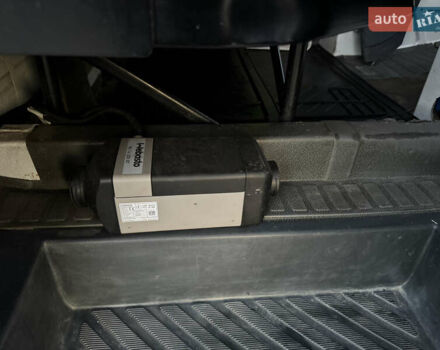 Белый Мерседес Sprinter, объемом двигателя 2.15 л и пробегом 330 тыс. км за 12900 $, фото 11 на Automoto.ua