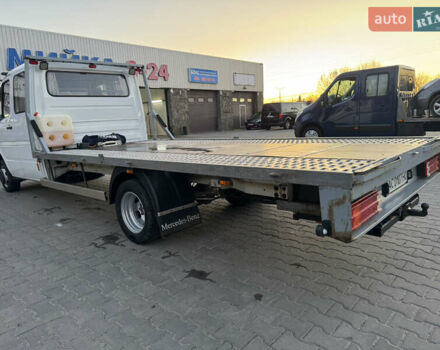 Белый Мерседес Sprinter, объемом двигателя 2.15 л и пробегом 330 тыс. км за 12900 $, фото 8 на Automoto.ua