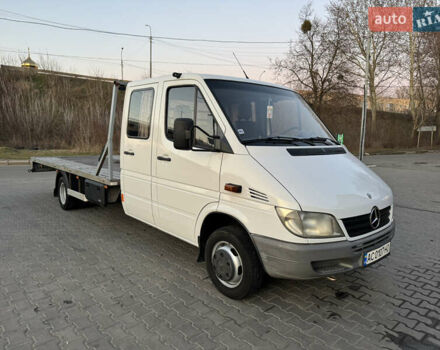 Белый Мерседес Sprinter, объемом двигателя 2.15 л и пробегом 330 тыс. км за 12900 $, фото 2 на Automoto.ua