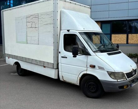 Белый Мерседес Sprinter, объемом двигателя 2.15 л и пробегом 281 тыс. км за 8000 $, фото 11 на Automoto.ua