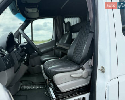 Белый Мерседес Sprinter, объемом двигателя 3.23 л и пробегом 470 тыс. км за 27800 $, фото 41 на Automoto.ua