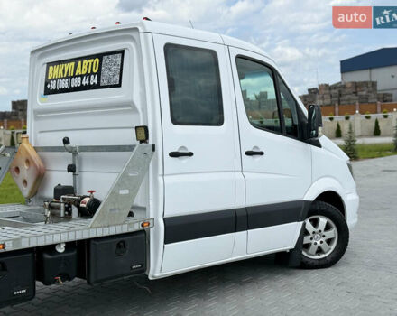 Белый Мерседес Sprinter, объемом двигателя 3.23 л и пробегом 470 тыс. км за 27800 $, фото 126 на Automoto.ua