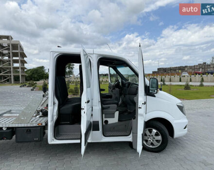 Белый Мерседес Sprinter, объемом двигателя 3.23 л и пробегом 470 тыс. км за 27800 $, фото 139 на Automoto.ua