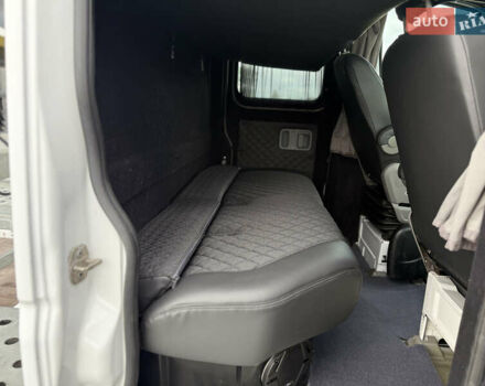 Белый Мерседес Sprinter, объемом двигателя 3.23 л и пробегом 470 тыс. км за 27800 $, фото 26 на Automoto.ua