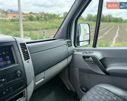 Белый Мерседес Sprinter, объемом двигателя 3.23 л и пробегом 470 тыс. км за 27800 $, фото 61 на Automoto.ua