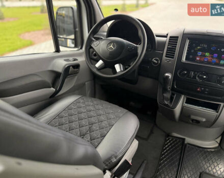 Белый Мерседес Sprinter, объемом двигателя 3.23 л и пробегом 470 тыс. км за 27800 $, фото 71 на Automoto.ua