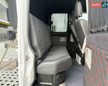 Белый Мерседес Sprinter, объемом двигателя 3.23 л и пробегом 470 тыс. км за 27800 $, фото 18 на Automoto.ua