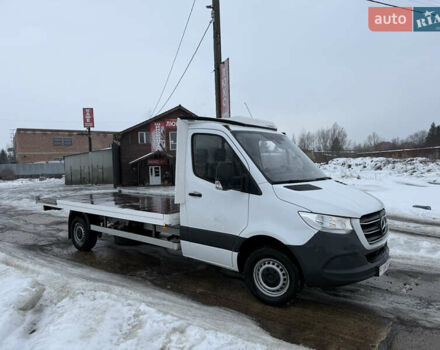 Белый Мерседес Sprinter, объемом двигателя 0 л и пробегом 300 тыс. км за 19900 $, фото 1 на Automoto.ua