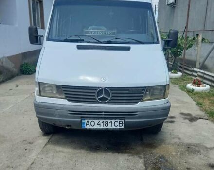 Белый Мерседес Sprinter, объемом двигателя 2.9 л и пробегом 400 тыс. км за 8500 $, фото 9 на Automoto.ua