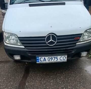 Белый Мерседес Sprinter, объемом двигателя 2.15 л и пробегом 200 тыс. км за 5000 $, фото 1 на Automoto.ua