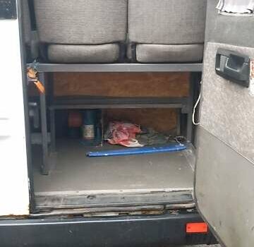Белый Мерседес Sprinter, объемом двигателя 2.15 л и пробегом 200 тыс. км за 5000 $, фото 12 на Automoto.ua