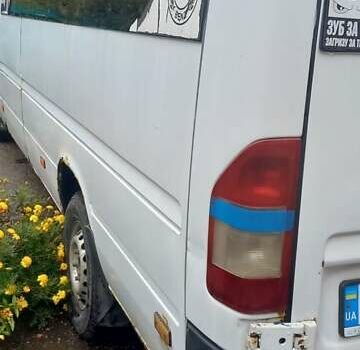 Белый Мерседес Sprinter, объемом двигателя 2.15 л и пробегом 200 тыс. км за 5000 $, фото 6 на Automoto.ua