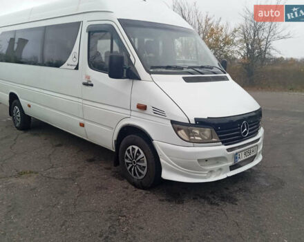 Белый Мерседес Sprinter, объемом двигателя 2.2 л и пробегом 628 тыс. км за 9100 $, фото 4 на Automoto.ua