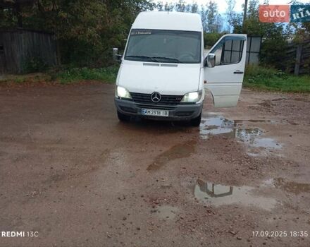Мерседес Sprinter 2002 в Коростене на Automoto.ua Белый Мерседес Sprinter, объемом двигателя 2.69 л и пробегом 280 тыс. км за 10300 $, фото 13 на Automoto.ua