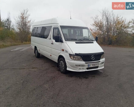 Белый Мерседес Sprinter, объемом двигателя 2.2 л и пробегом 628 тыс. км за 9100 $, фото 5 на Automoto.ua