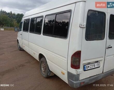 Мерседес Sprinter 2002 в Коростене на Automoto.ua Белый Мерседес Sprinter, объемом двигателя 2.69 л и пробегом 280 тыс. км за 10300 $, фото 7 на Automoto.ua