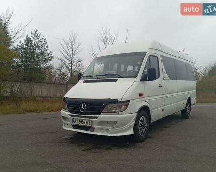 Белый Мерседес Sprinter, объемом двигателя 2.2 л и пробегом 628 тыс. км за 9100 $, фото 1 на Automoto.ua