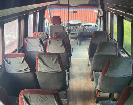 Белый Мерседес Sprinter, объемом двигателя 2.15 л и пробегом 300 тыс. км за 8199 $, фото 5 на Automoto.ua