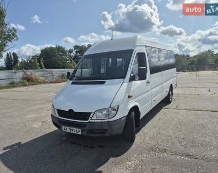 Белый Мерседес Sprinter, объемом двигателя 2.15 л и пробегом 100 тыс. км за 4900 $, фото 2 на Automoto.ua