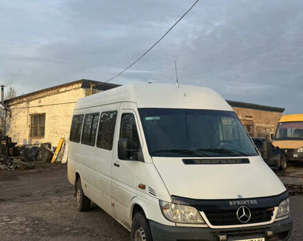 Белый Мерседес Sprinter, объемом двигателя 2.2 л и пробегом 620 тыс. км за 9000 $, фото 6 на Automoto.ua