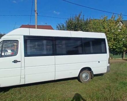 Белый Мерседес Sprinter, объемом двигателя 2.15 л и пробегом 445 тыс. км за 12200 $, фото 5 на Automoto.ua