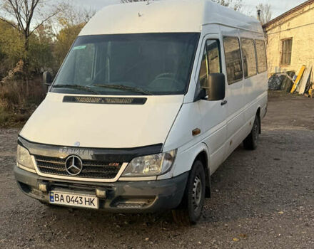 Белый Мерседес Sprinter, объемом двигателя 2.2 л и пробегом 620 тыс. км за 9000 $, фото 7 на Automoto.ua