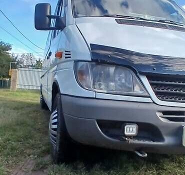 Белый Мерседес Sprinter, объемом двигателя 2.15 л и пробегом 445 тыс. км за 12200 $, фото 4 на Automoto.ua