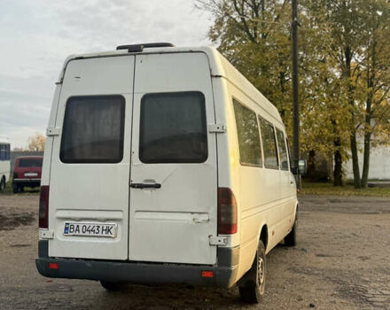 Белый Мерседес Sprinter, объемом двигателя 2.2 л и пробегом 620 тыс. км за 9000 $, фото 4 на Automoto.ua