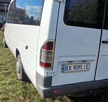 Белый Мерседес Sprinter, объемом двигателя 2.15 л и пробегом 445 тыс. км за 12200 $, фото 12 на Automoto.ua